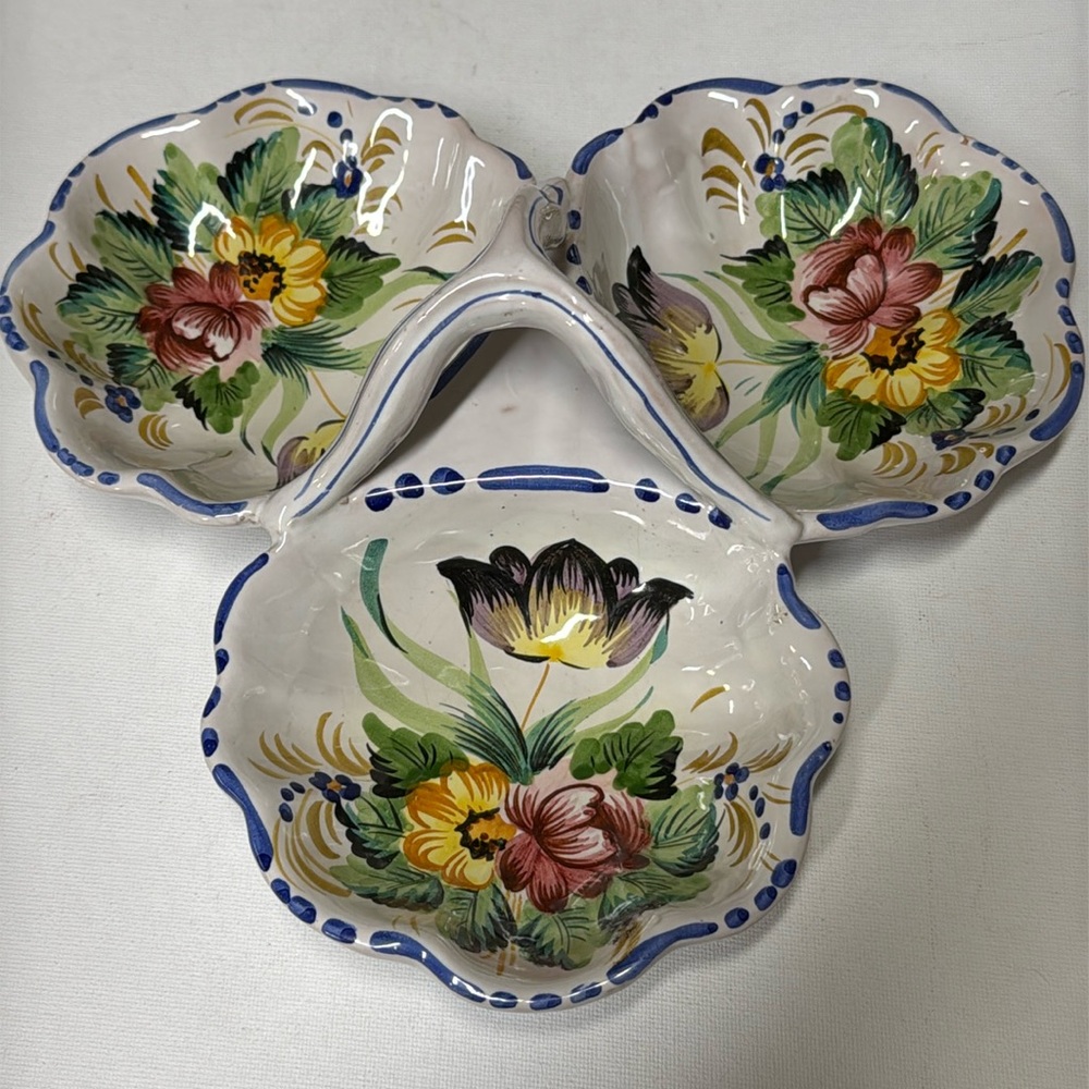 Nove Rose Italy 3 compartment dish 857 Scalloped Floral with handle